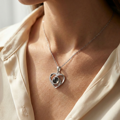 Symbol Miłości, Który Zawsze Jest Blisko